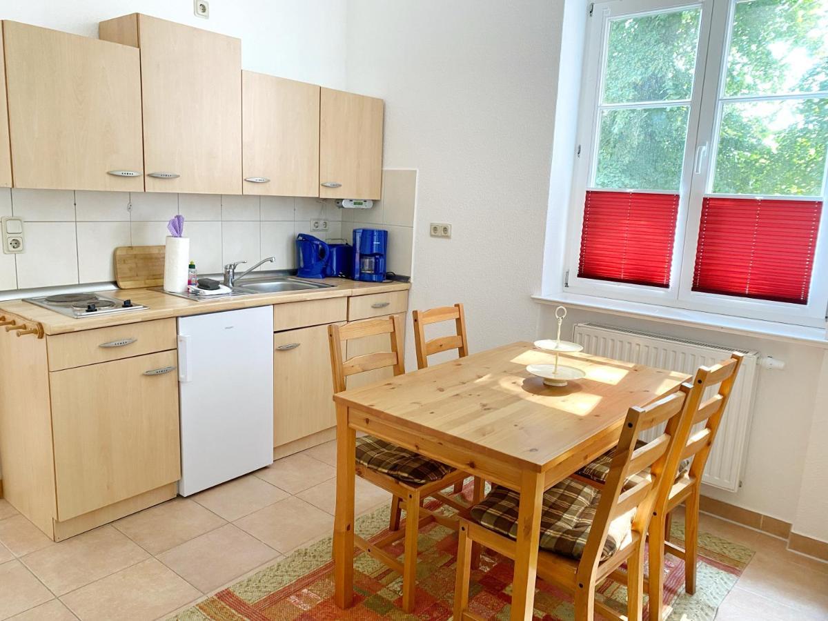 Gutshof Dubnitz - Ferienwohnung 1 "Carlo" ซาสนิทซ์ ภายนอก รูปภาพ