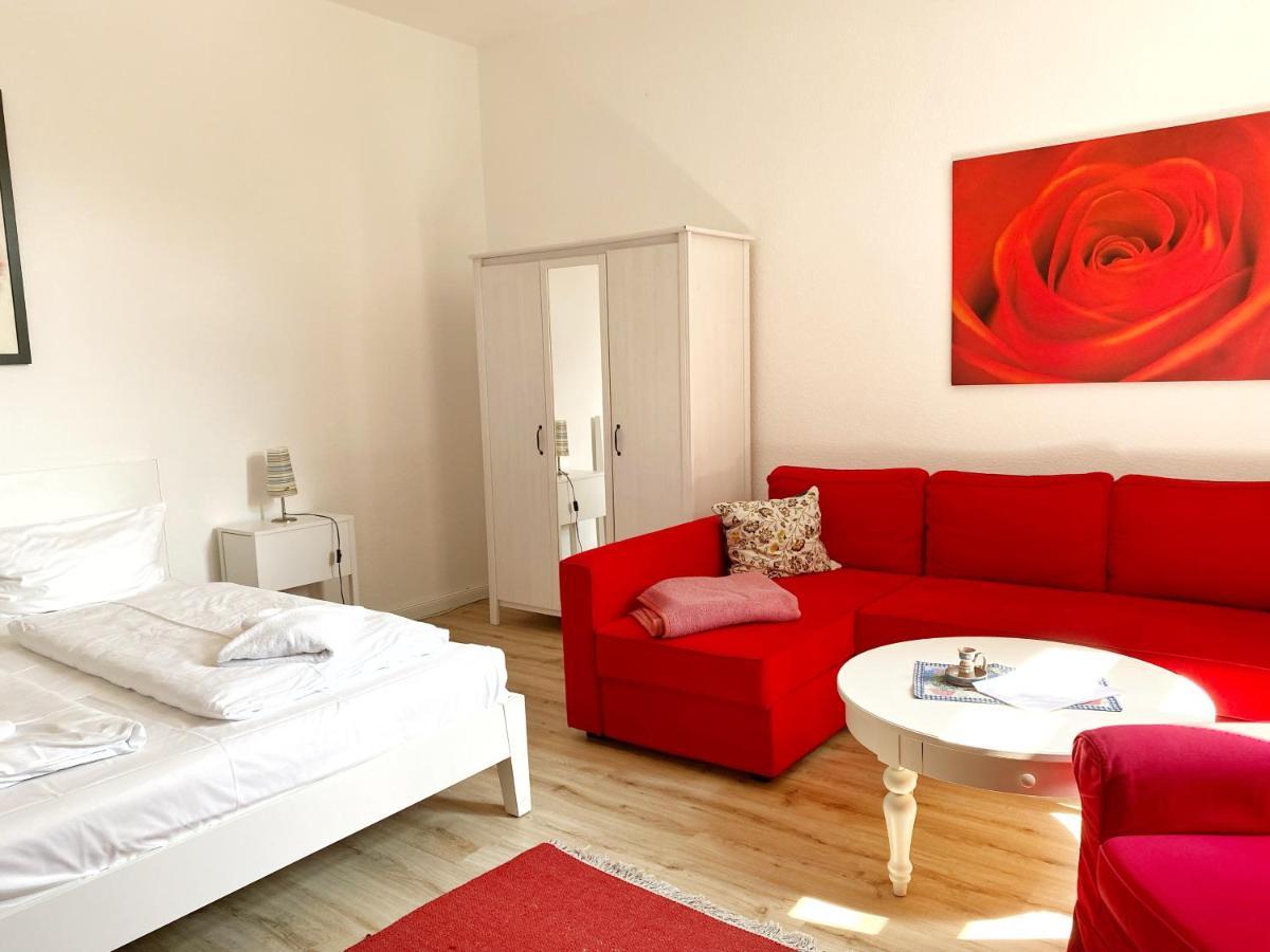 Gutshof Dubnitz - Ferienwohnung 1 "Carlo" ซาสนิทซ์ ภายนอก รูปภาพ