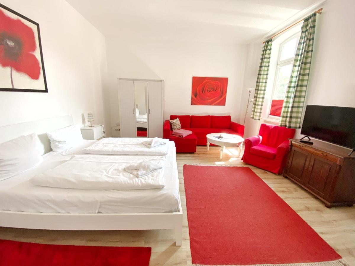 Gutshof Dubnitz - Ferienwohnung 1 "Carlo" ซาสนิทซ์ ภายนอก รูปภาพ